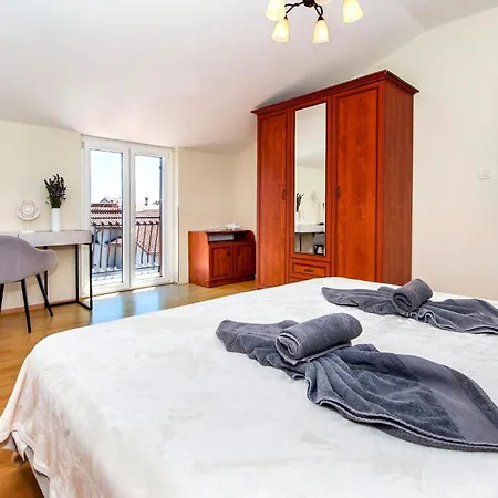 7 Bedroom Amazing In Rovinj