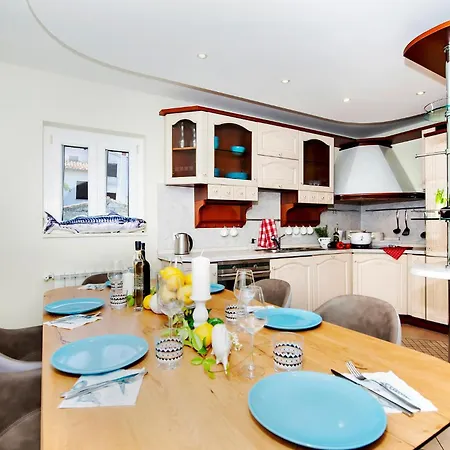 7 Bedroom Amazing In * Rovinj