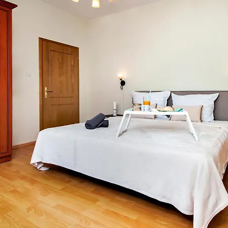 7 Bedroom Amazing In Holiday home Rovinj