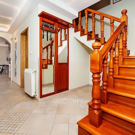 7 Bedroom Amazing In Holiday home Rovinj