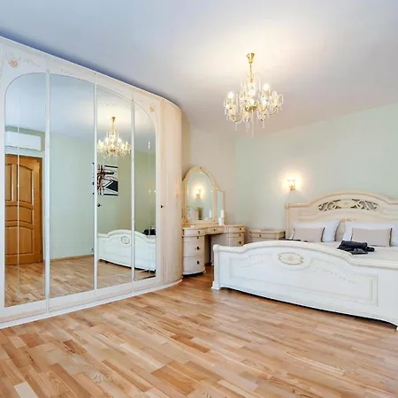 7 Bedroom Amazing In Holiday home